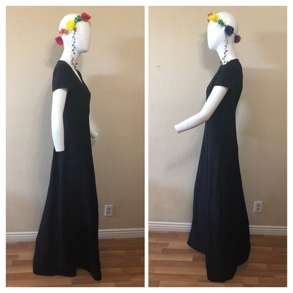 Show Me Your Mumu Geneva V-Neck Gown - Picture 3 of 8